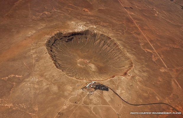 Meteor Crater, Winslow Arizona. Credit: mousenerdbot, Flickr.