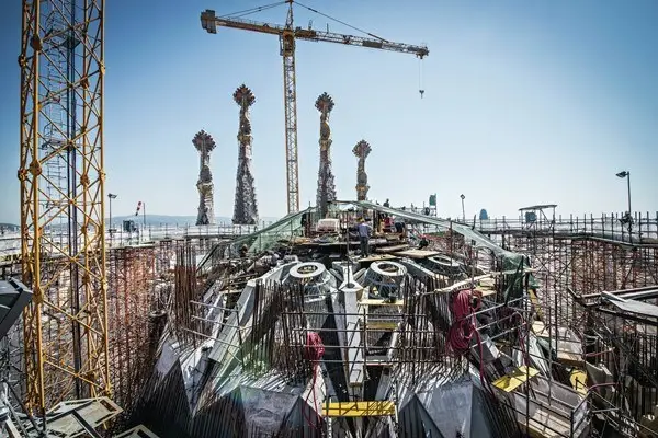 Courtesy Expiatory Temple Of The Sagrada Família Via Www.architectmagazine.com end in sight