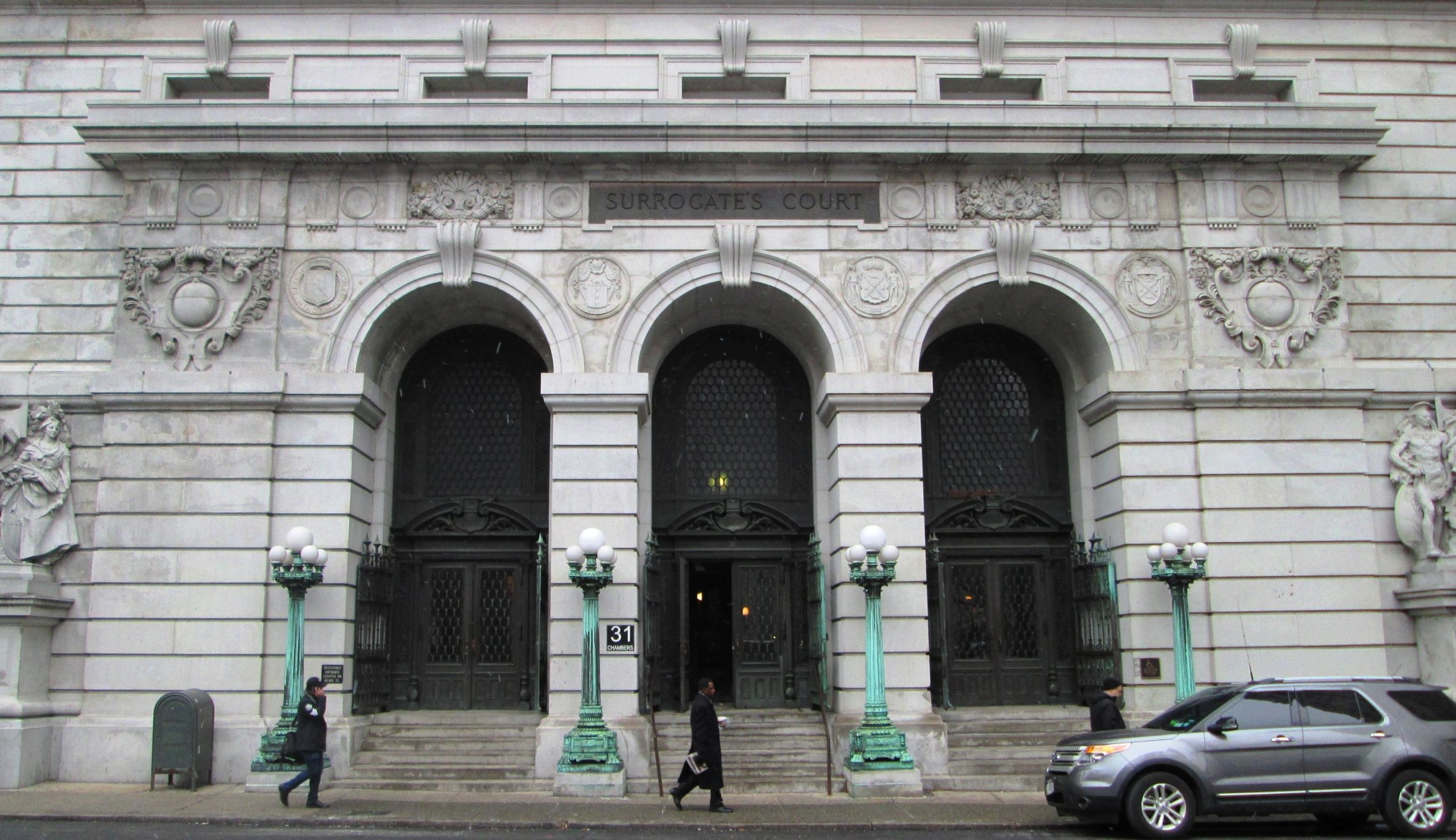 a car is parked in front of a building